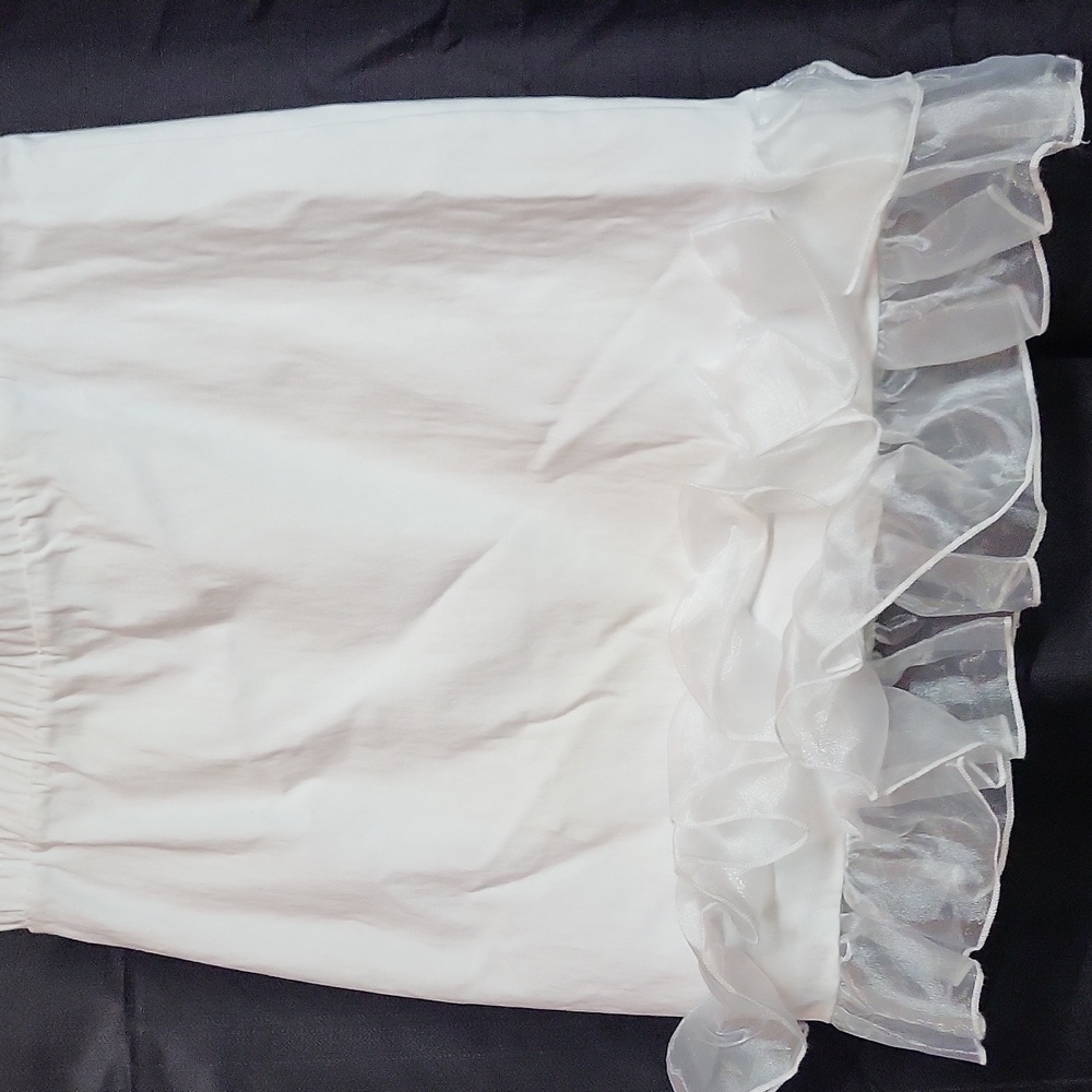 White Ruffle Skirt, Size L - Picture 2 of 7